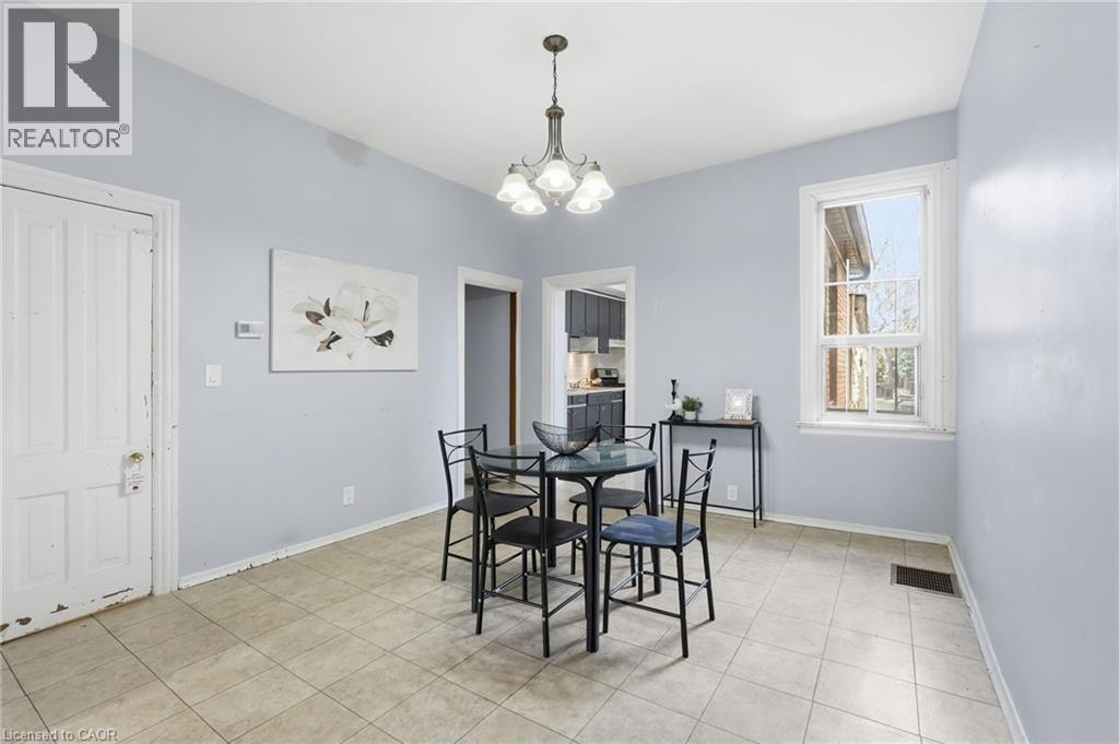 79 Murray Street E, Hamilton, ON - Indoor Photo Showing Dining Room