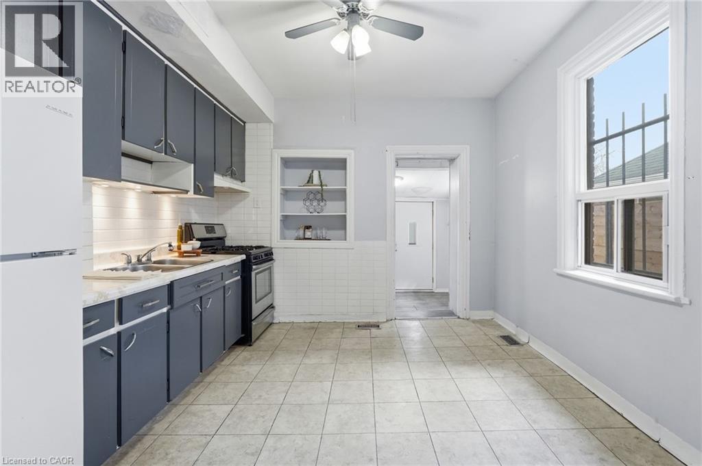 79 Murray Street E, Hamilton, ON - Indoor Photo Showing Kitchen With Double Sink