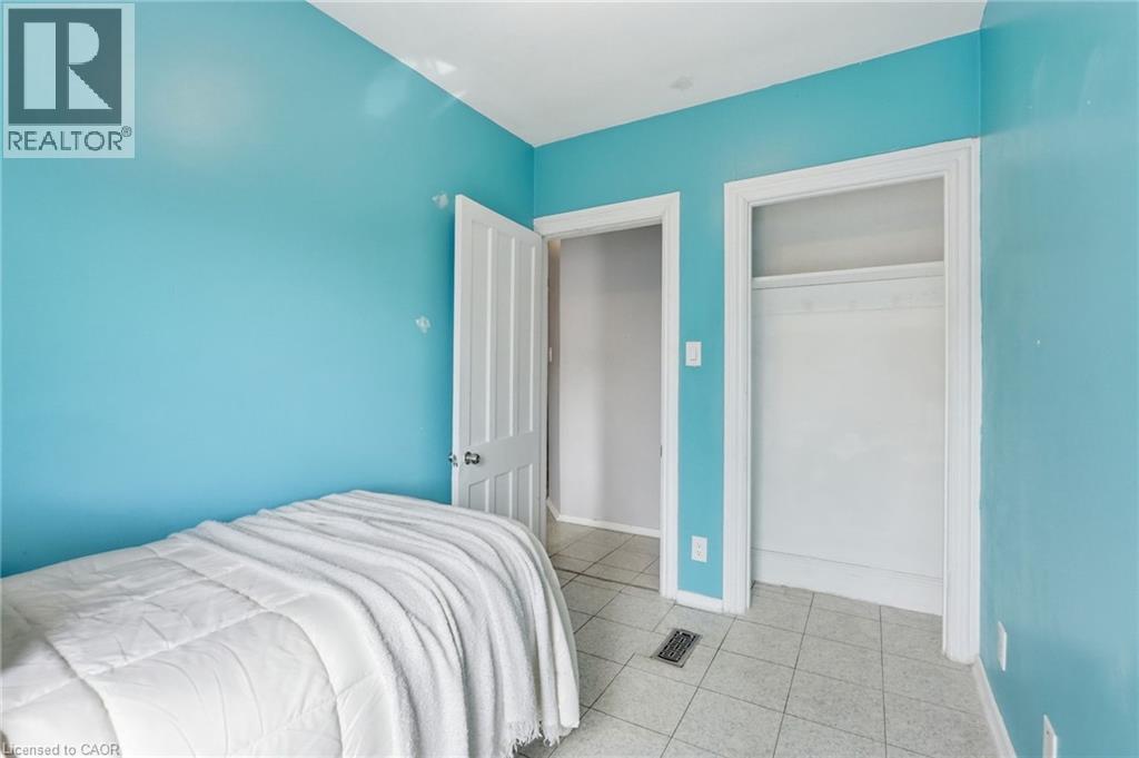 79 Murray Street E, Hamilton, ON - Indoor Photo Showing Bedroom
