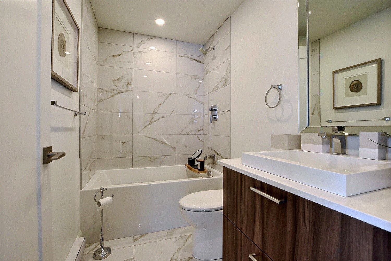 Salle de bains attenante à la CCP - 105-510 Boul. Des Prairies, Laval (Laval-Des-Rapides), QC - Indoor Photo Showing Bathroom