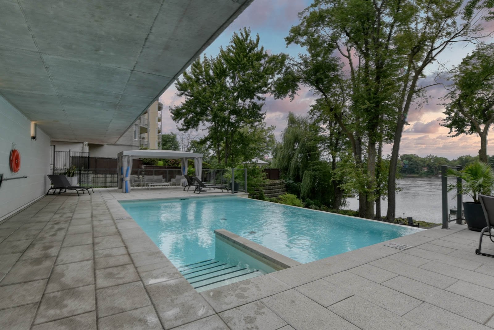 Pool - 105-510 Boul. Des Prairies, Laval (Laval-Des-Rapides), QC - Outdoor With In Ground Pool