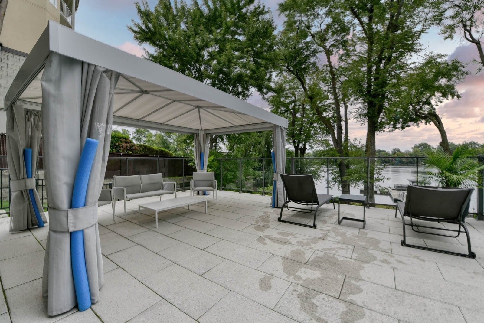 Patio - 105-510 Boul. Des Prairies, Laval (Laval-Des-Rapides), QC - Outdoor