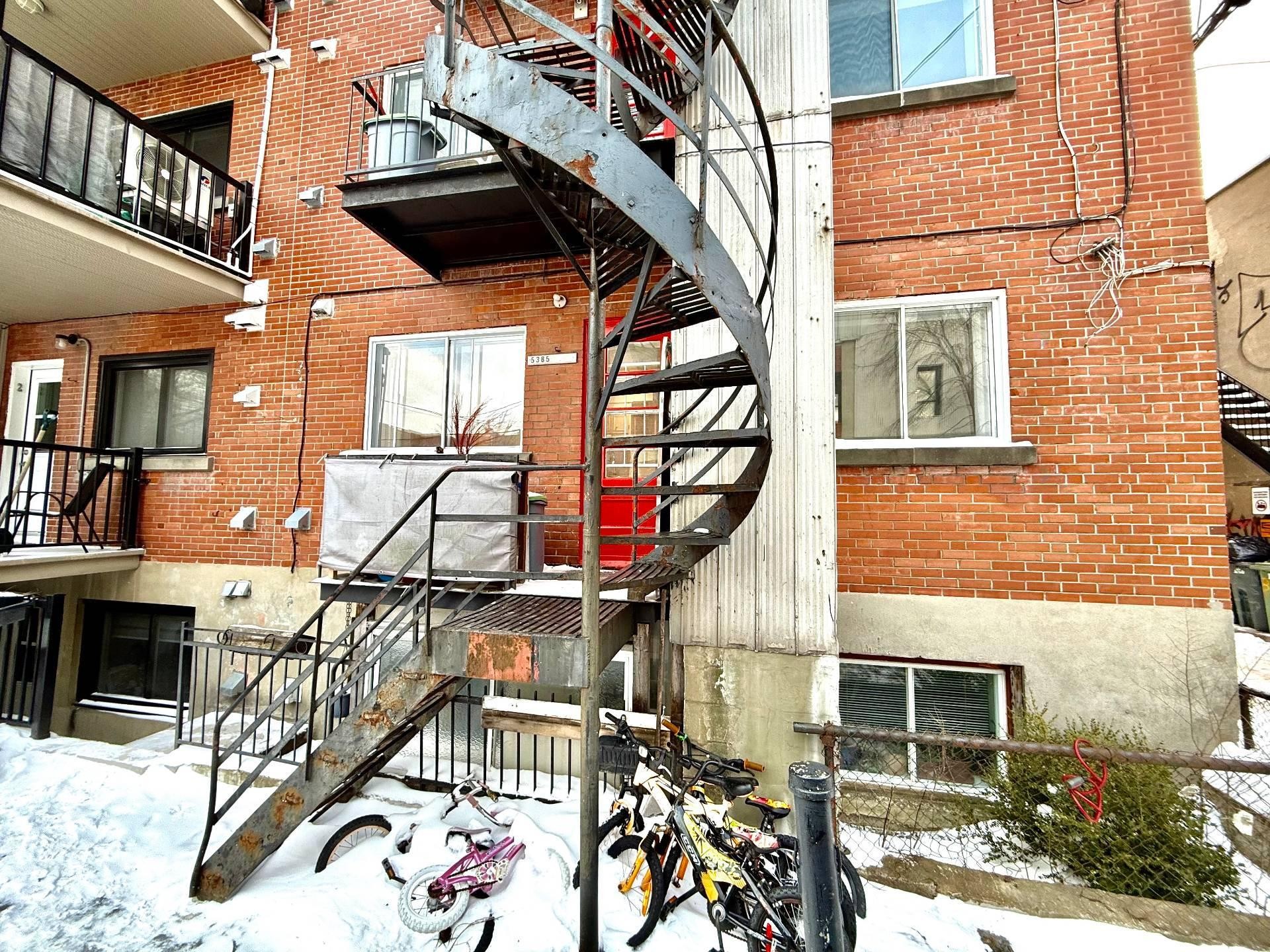 Back of Structure - 4-5385 10E Avenue, Montréal (Rosemont/La Petite-Patrie), QC - Outdoor With Exterior