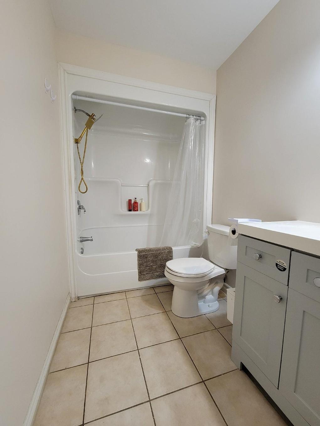 1 33 Glen Stewart Drive, Stratford, PE