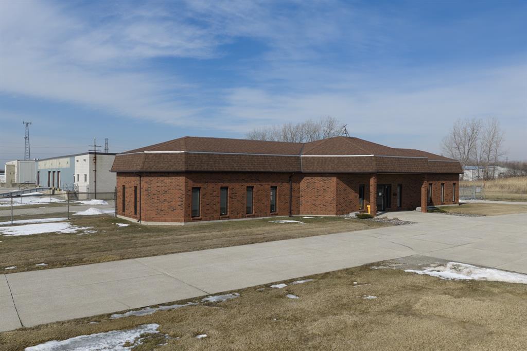 435 Polymoore Drive, St Clair, ON