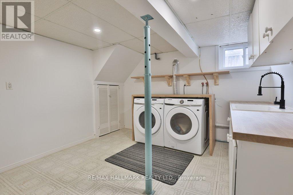 2334 Prospect Street, Burlington, ON - Indoor Photo Showing Laundry Room