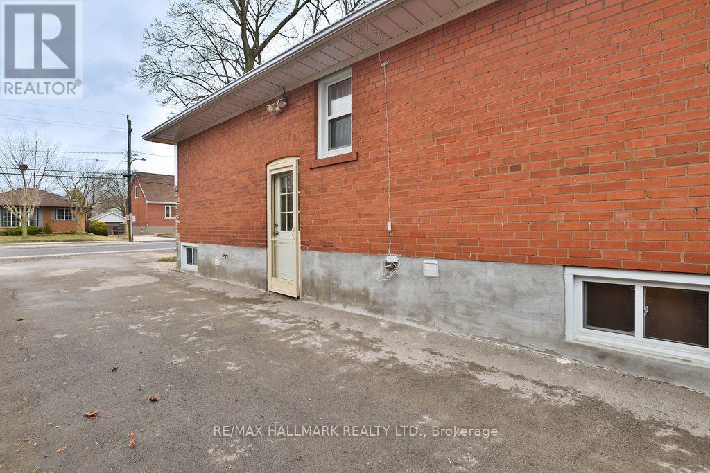 2334 Prospect Street, Burlington, ON - Outdoor With Exterior