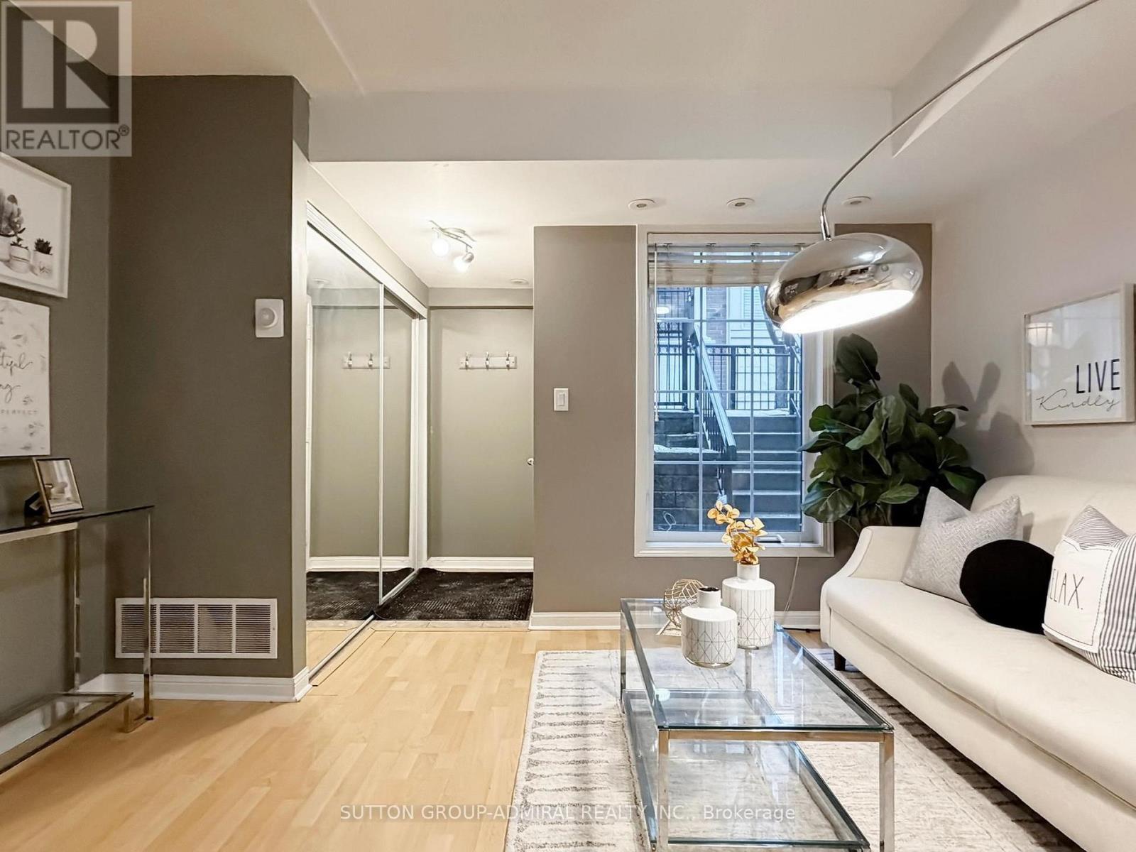 516 - 3 Everson Drive, Toronto, ON - Indoor