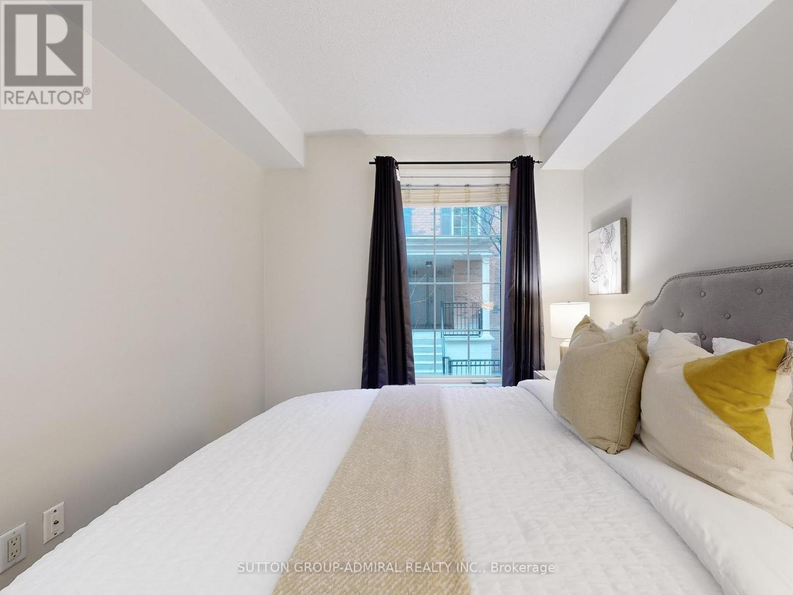 516 - 3 Everson Drive, Toronto, ON - Indoor Photo Showing Bedroom