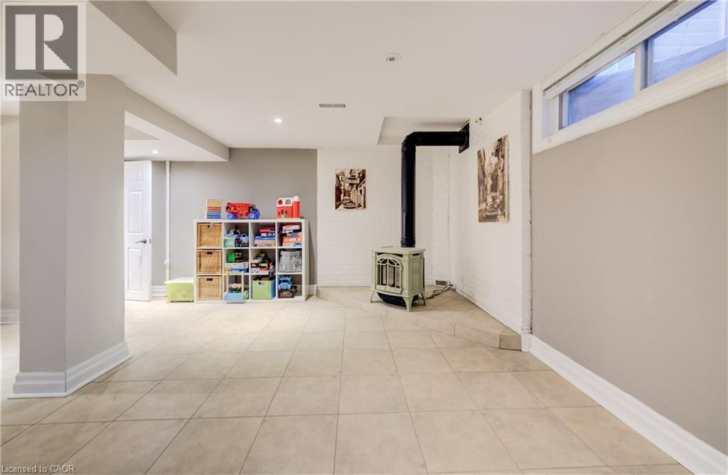 Basement - Games Room, Play Area - 655 Ellengale Road, Burlington, ON - Indoor