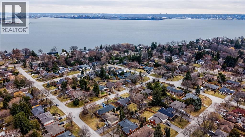 Close Proximity of Lake and Downtown - 655 Ellengale Road, Burlington, ON - Outdoor With Body Of Water With View
