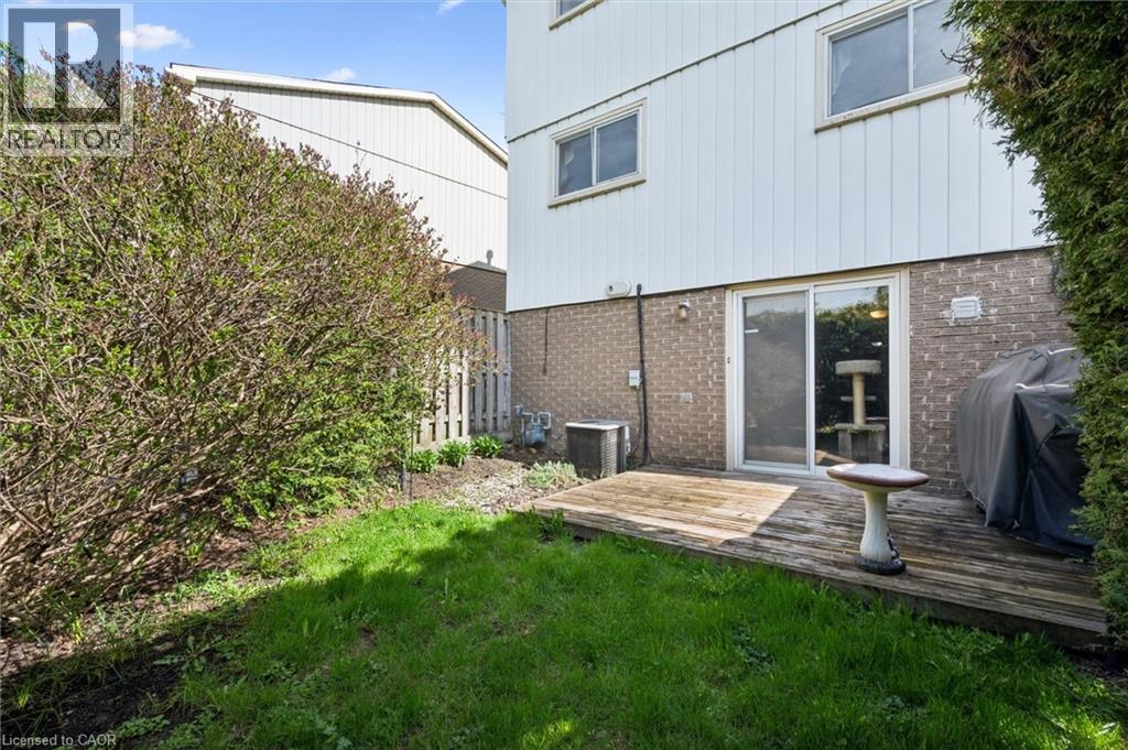 51 Paulander Drive Unit# 31, Kitchener, ON - Outdoor With Exterior