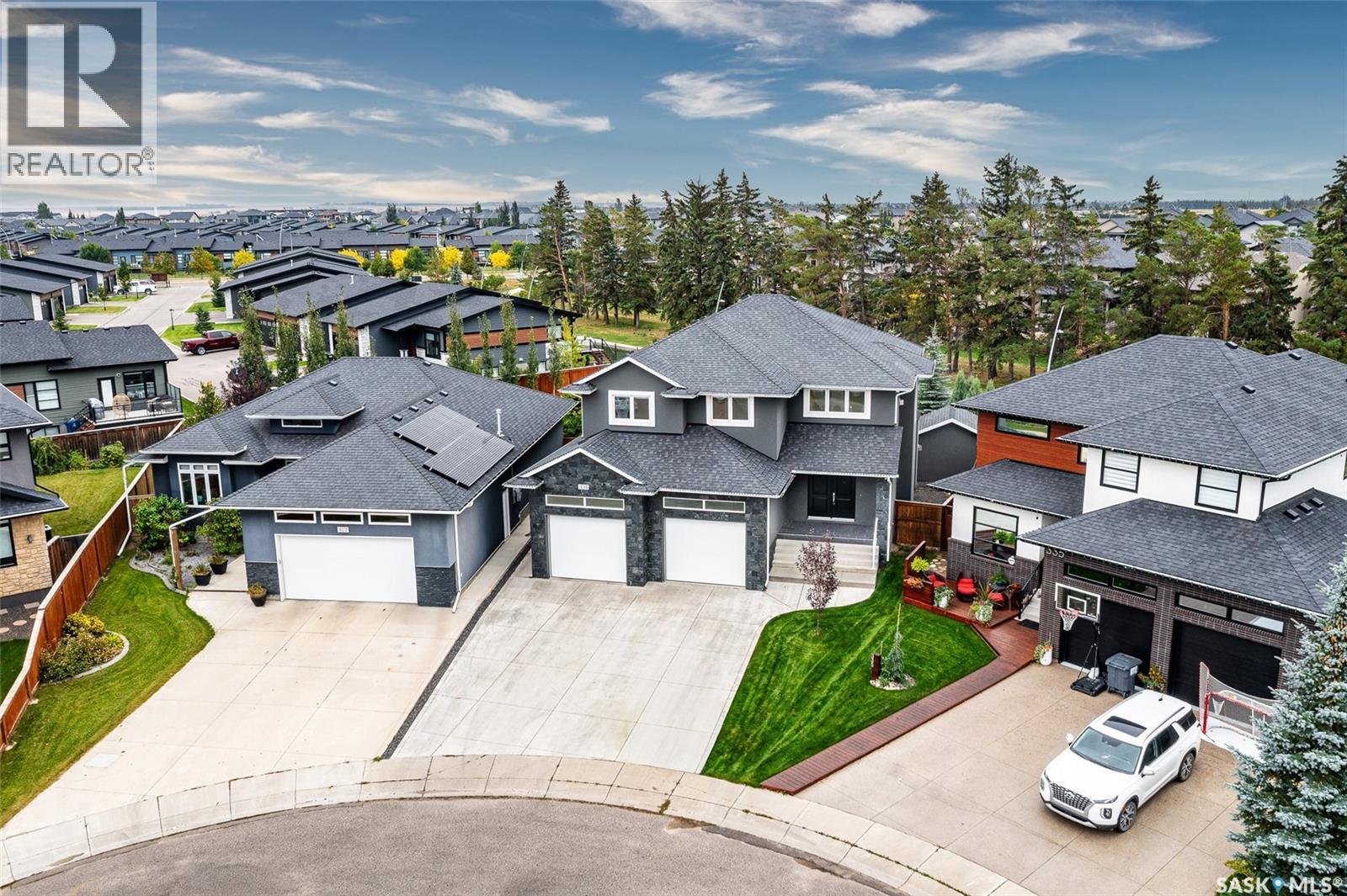 331 Atton Crescent, Saskatoon, SK - Outdoor With Facade