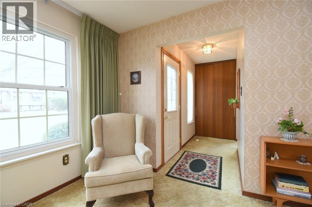 24 Grenoble Road, Hamilton, ON - Indoor Photo Showing Other Room