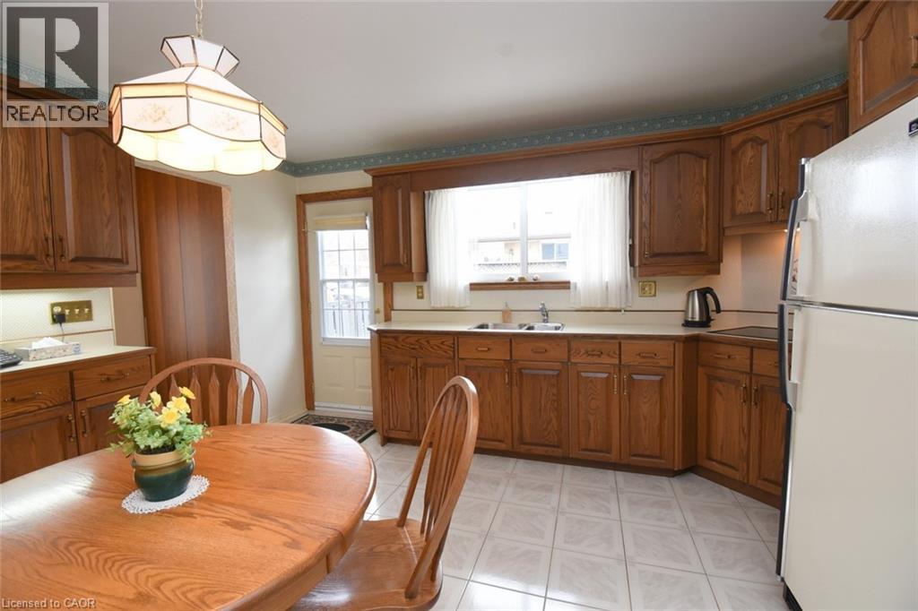 24 Grenoble Road, Hamilton, ON - Indoor