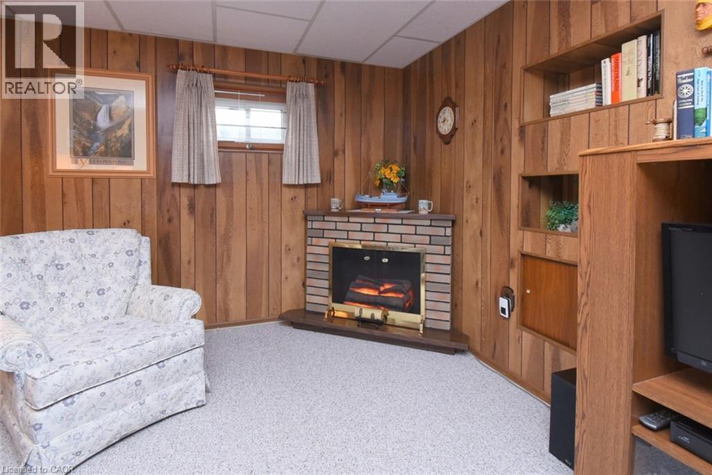 24 Grenoble Road, Hamilton, ON - Indoor With Fireplace