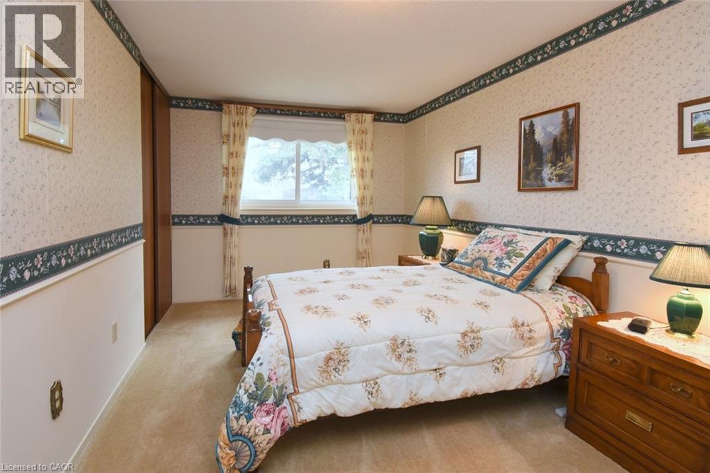 24 Grenoble Road, Hamilton, ON - Indoor Photo Showing Bedroom