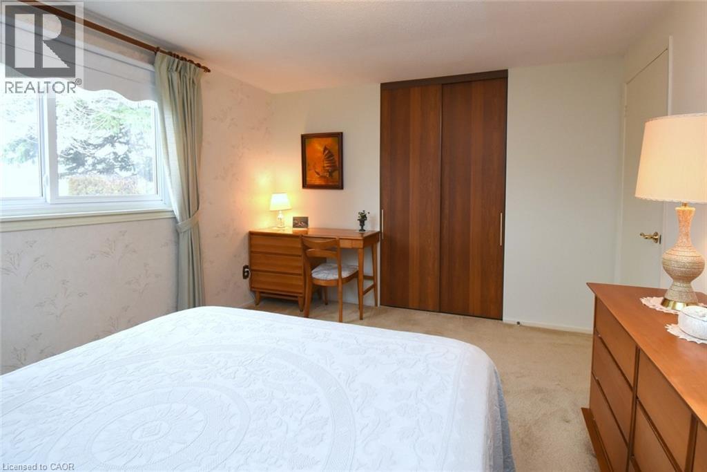 24 Grenoble Road, Hamilton, ON - Indoor Photo Showing Bedroom