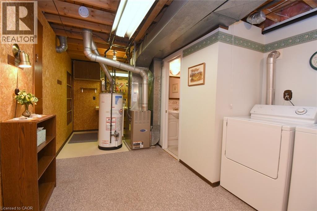 24 Grenoble Road, Hamilton, ON - Indoor Photo Showing Laundry Room