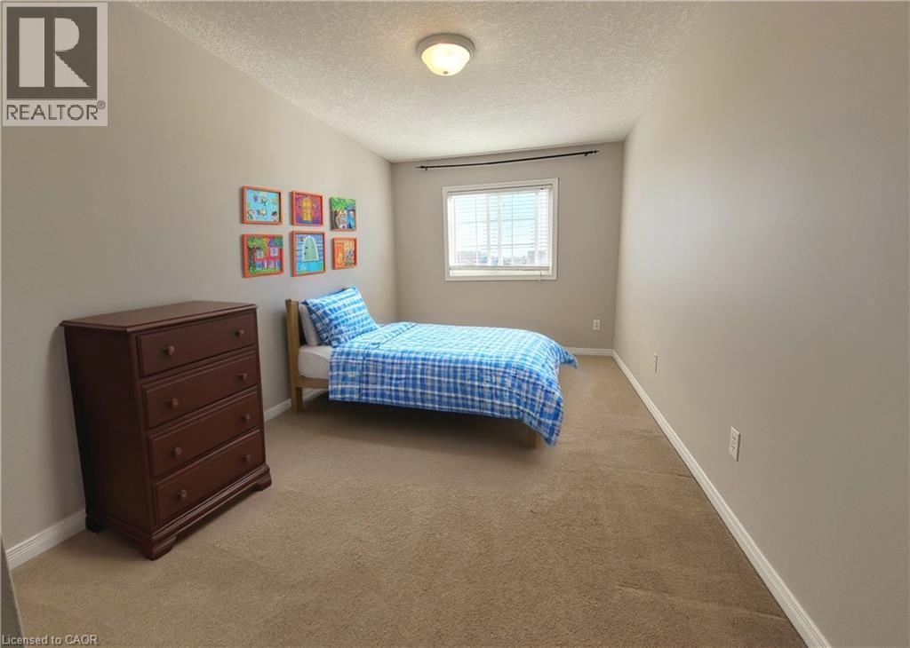 216 Featherstone Crescent, Kitchener, ON - Indoor Photo Showing Bedroom