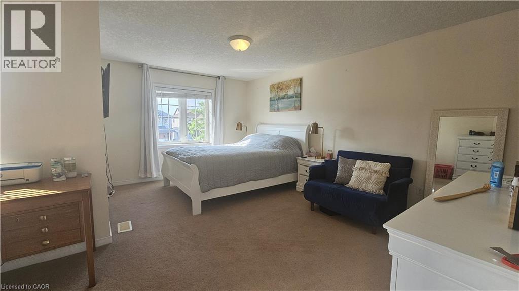 216 Featherstone Crescent, Kitchener, ON - Indoor Photo Showing Bedroom
