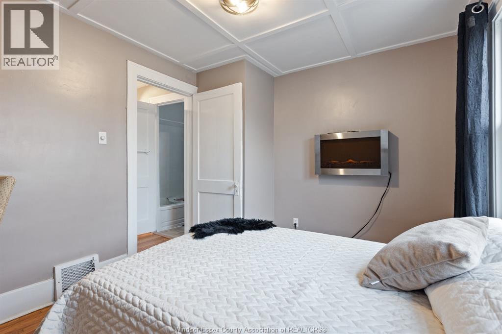 936 Arthur, Windsor, ON - Indoor Photo Showing Bedroom