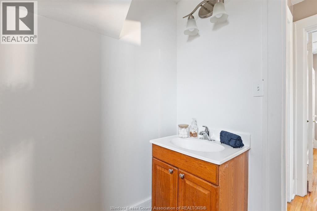 936 Arthur, Windsor, ON - Indoor