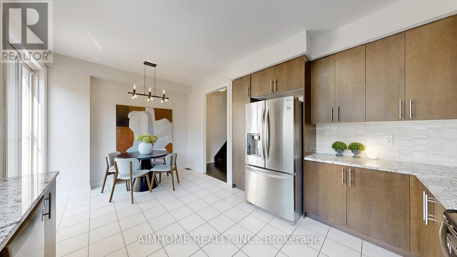 23 Victor Herbert Way, Markham, ON - Indoor Photo Showing Kitchen With Upgraded Kitchen