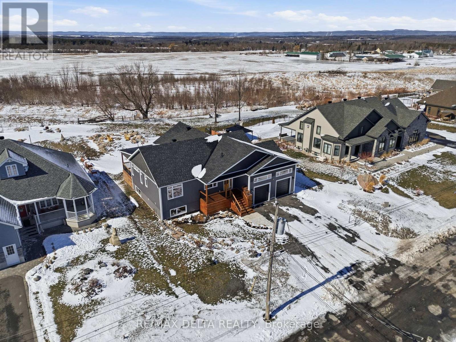 100 Pendleton Street, Champlain, ON - Outdoor