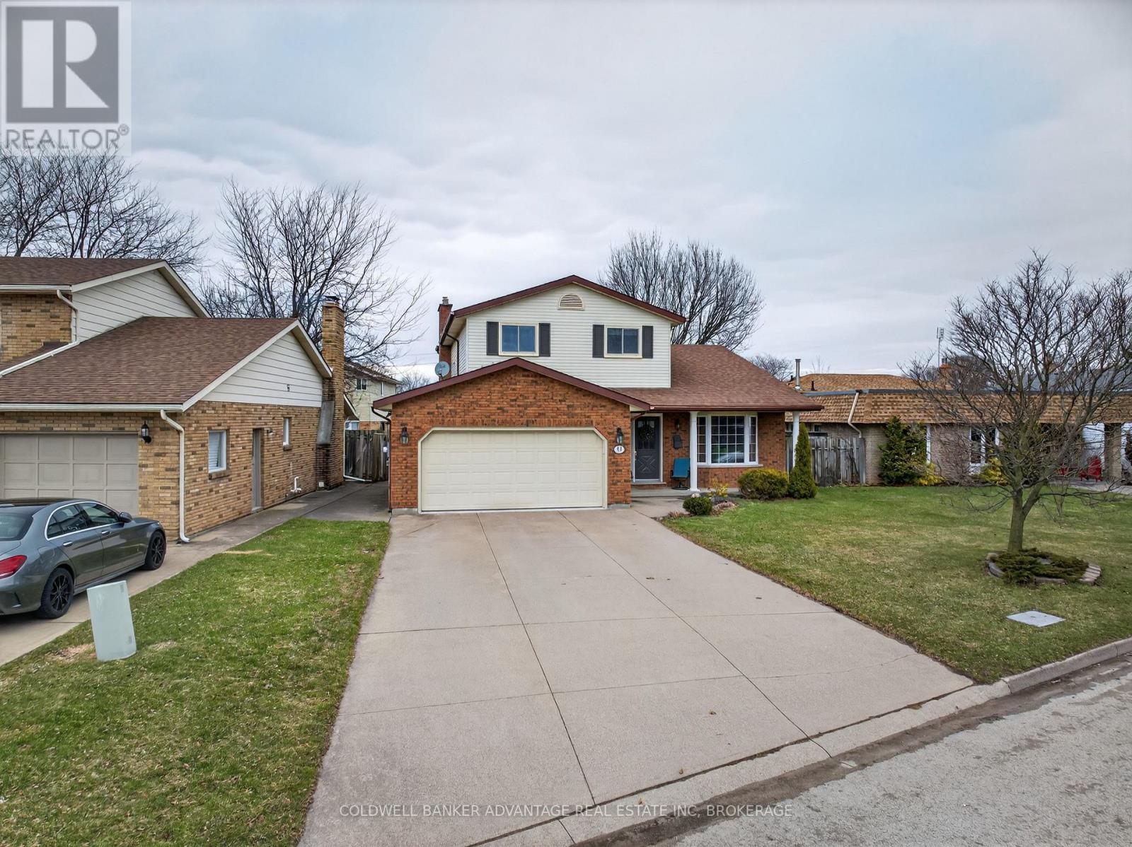 Welcome to 41 Adel Dr. - 41 Adel Drive E, St. Catharines (Carlton/Bunting), ON - Outdoor With Facade