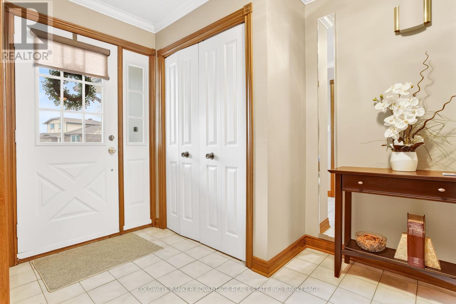 Front door with closet - 41 Adel Drive E, St. Catharines (Carlton/Bunting), ON - Indoor Photo Showing Other Room