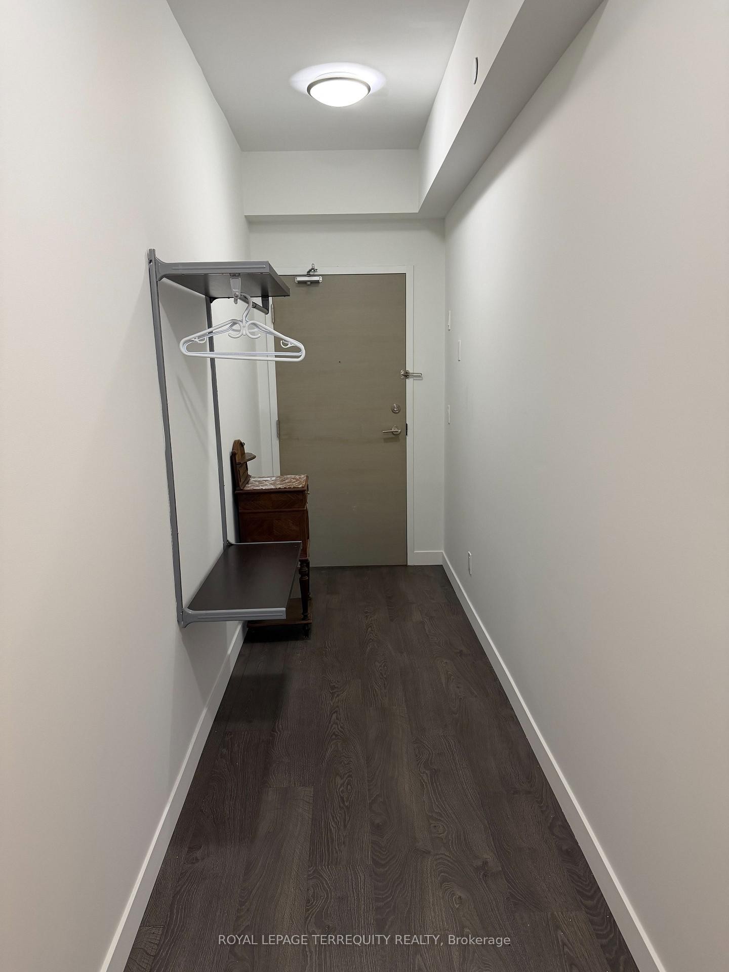 910-2055 Danforth Avenue, Toronto, ON - Indoor Photo Showing Other Room