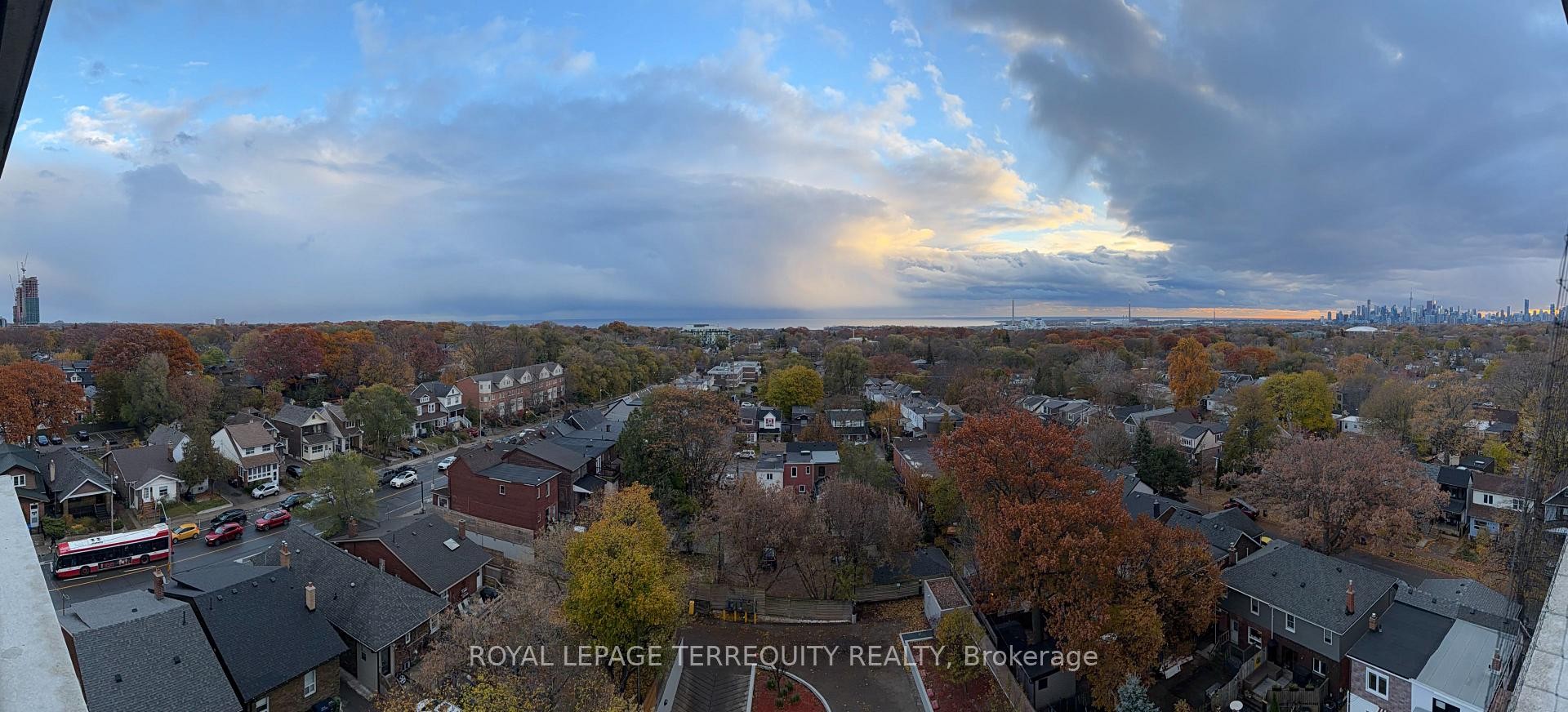 910-2055 Danforth Avenue, Toronto, ON - Outdoor With View