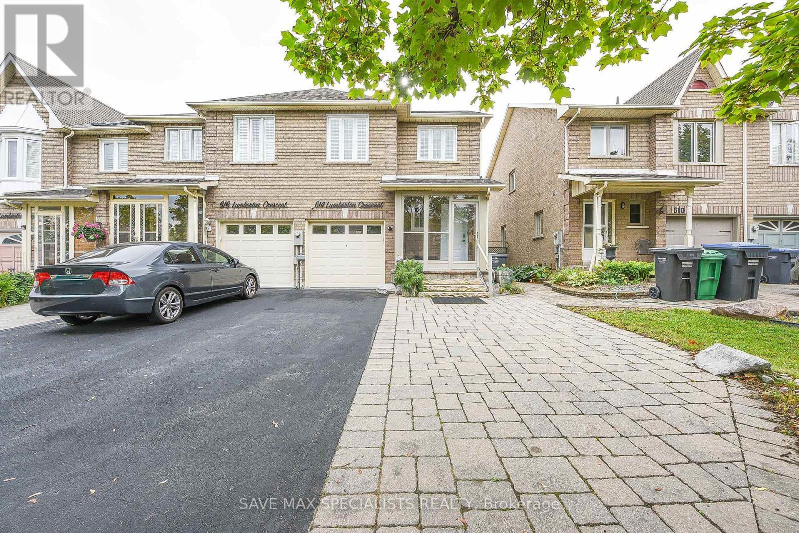 614 Lumberton Crescent, Mississauga, ON - Outdoor With Facade
