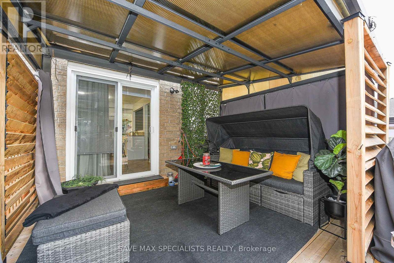 614 Lumberton Crescent, Mississauga, ON - Outdoor With Deck Patio Veranda With Exterior