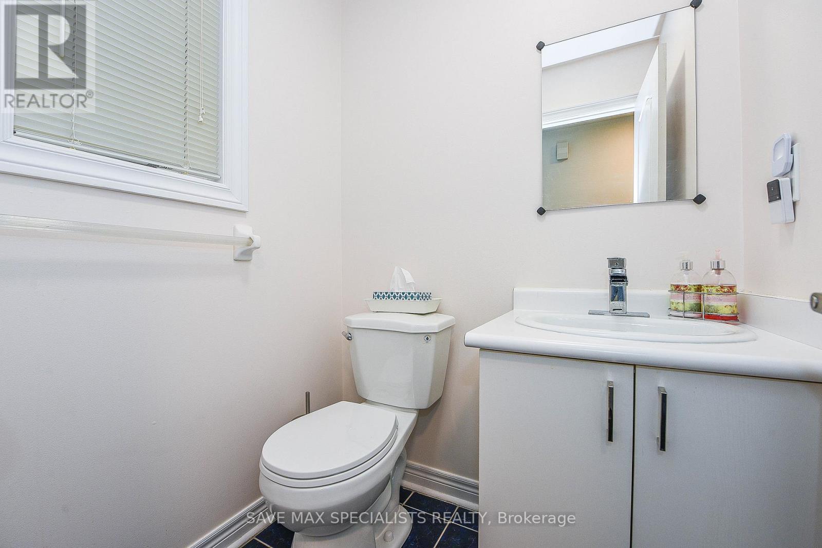 614 Lumberton Crescent, Mississauga, ON - Indoor Photo Showing Bathroom