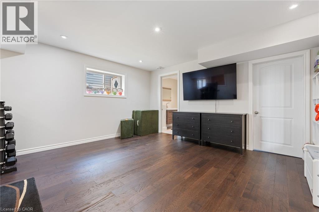 63 Redbud Crescent, Simcoe, ON - Indoor Photo Showing Living Room