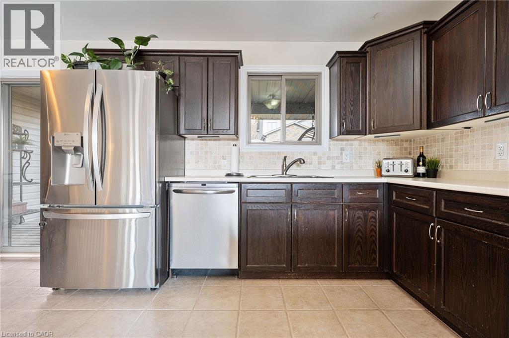 63 Redbud Crescent, Simcoe, ON - Indoor Photo Showing Kitchen