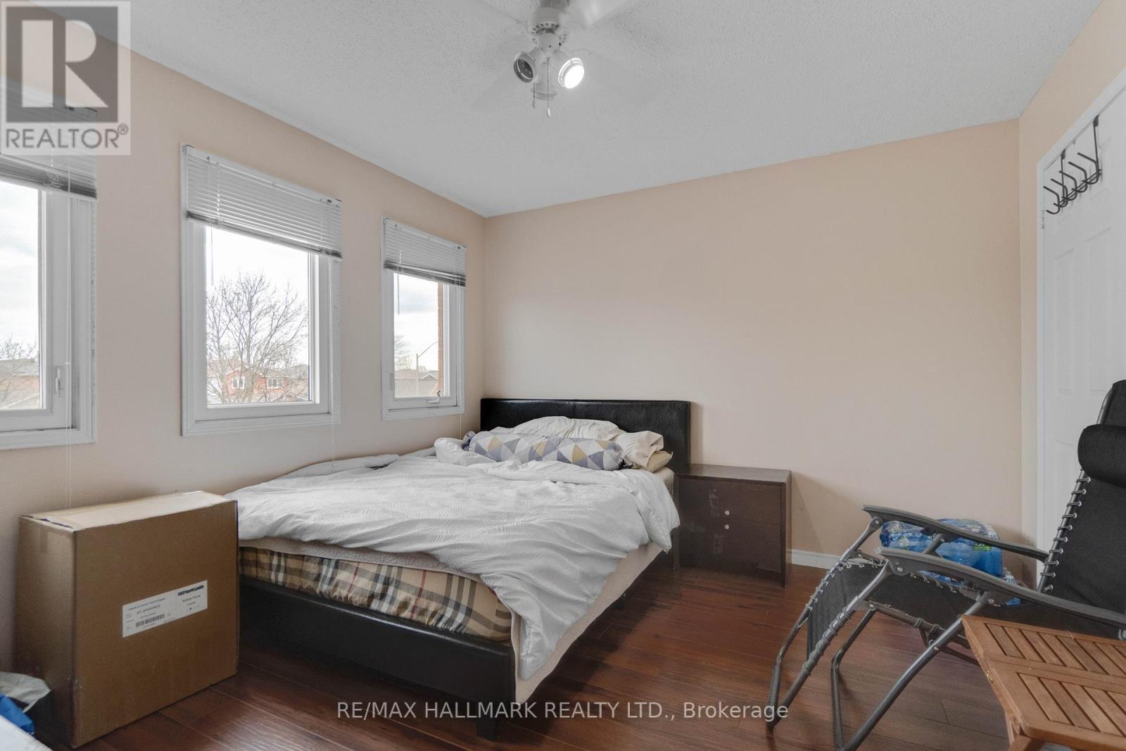 3310 Greenbelt Crescent, Mississauga, ON - Indoor Photo Showing Bedroom