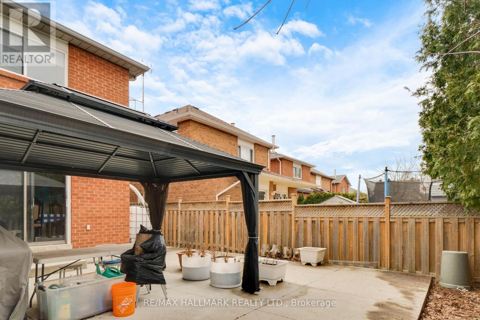 3310 Greenbelt Crescent, Mississauga, ON - Outdoor