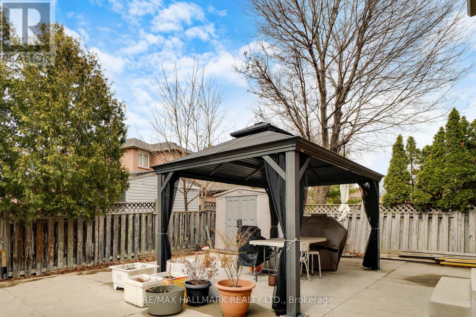 3310 Greenbelt Crescent, Mississauga, ON - Outdoor