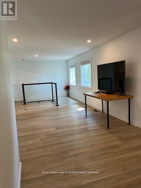 36 Ottawa Avenue, South River, ON - Indoor Photo Showing Other Room