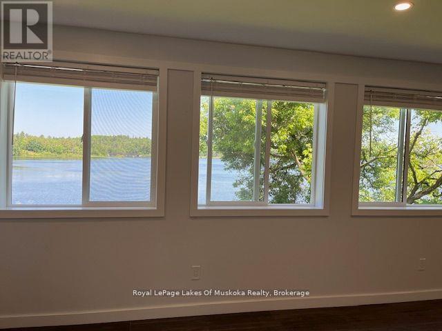 36 Ottawa Avenue, South River, ON - Indoor Photo Showing Other Room