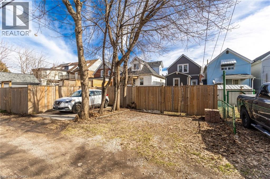 109 Grosvenor Avenue N, Hamilton, ON - Outdoor