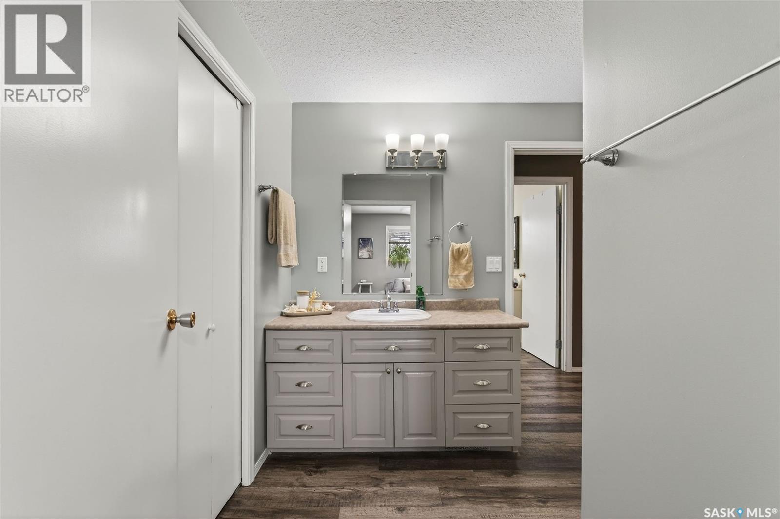 205 Mccosh Drive, Melfort, SK - Indoor Photo Showing Bathroom