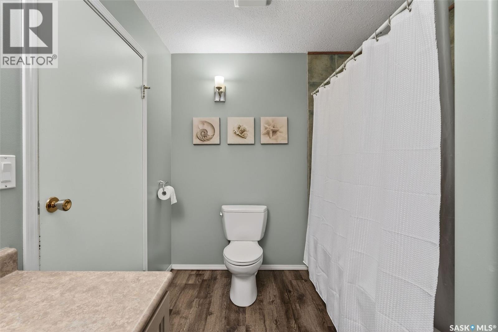 205 Mccosh Drive, Melfort, SK - Indoor Photo Showing Bathroom