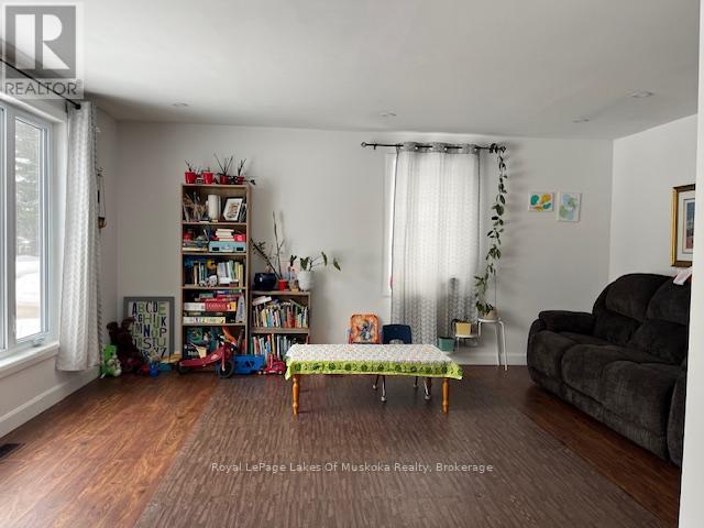 27 Lincoln Avenue, South River, ON - Indoor