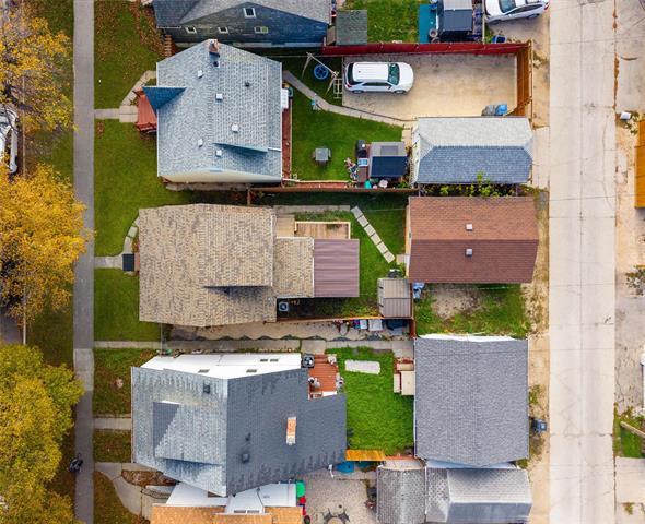 466 Garlies St, Winnipeg, MB
