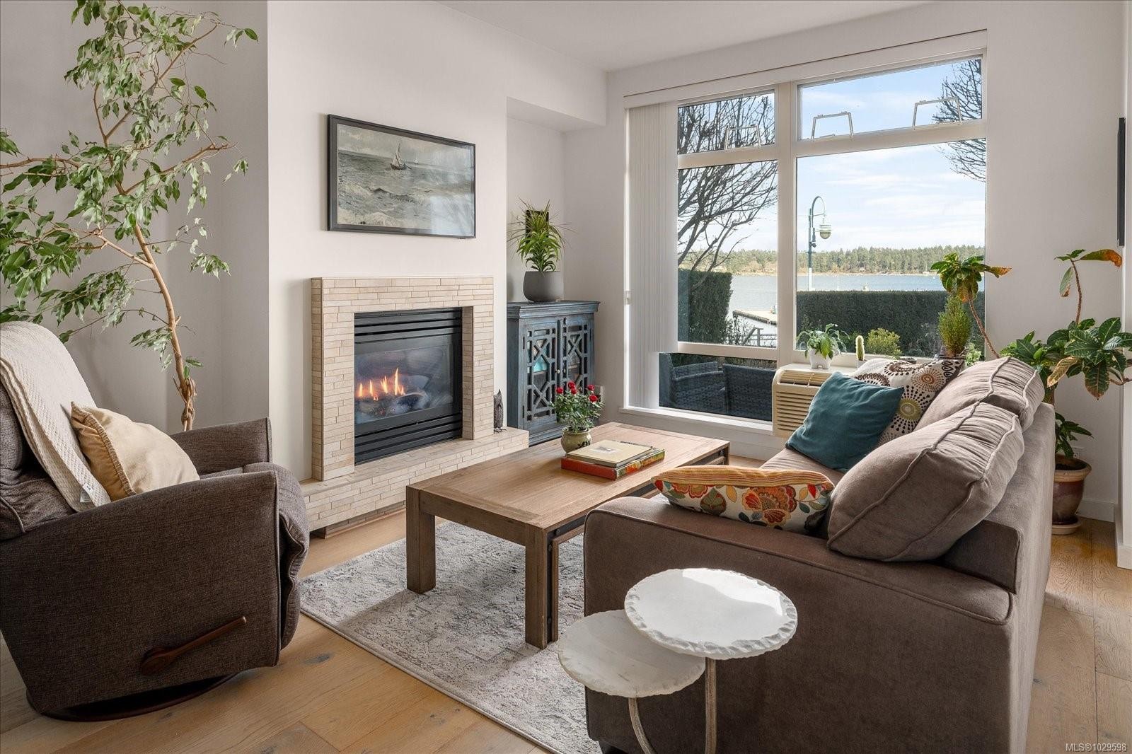 Th10-38 Front St, Nanaimo, BC