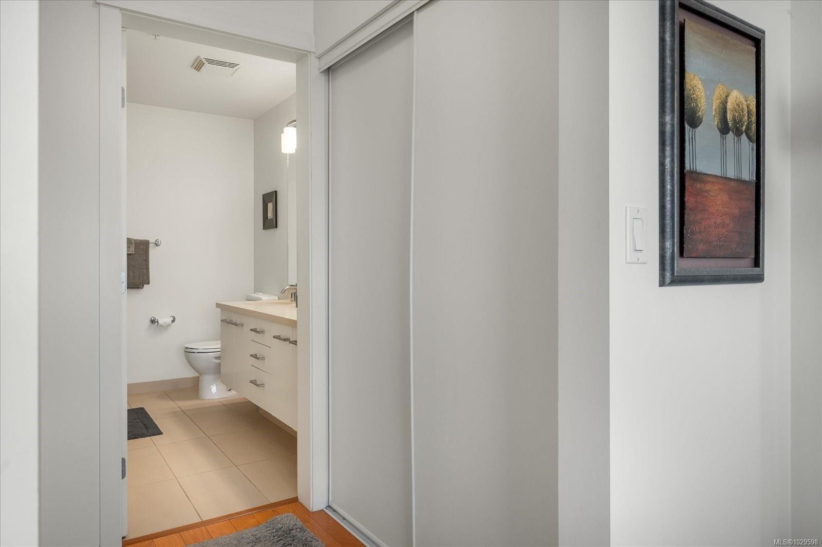 Th10-38 Front St, Nanaimo, BC